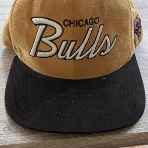 Chicago Bulls Tan and Brown Cap